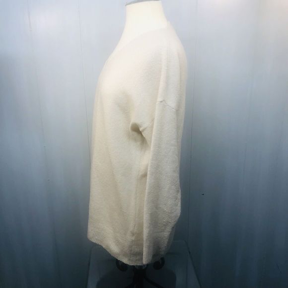 Dreamers for Anthropologie cream v-neck sweater size small, cotton blend - Picture 4 of 11
